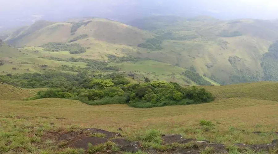 affordable monsoon trek in goa